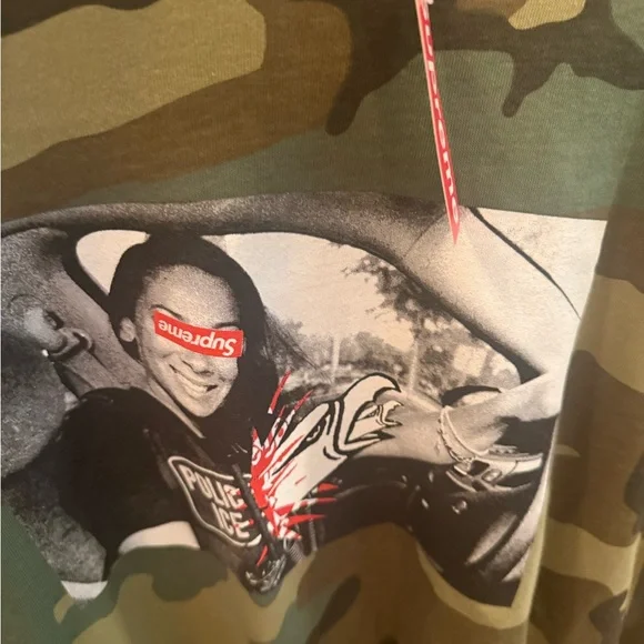 Supreme Camouflage Graphic Tee - Picture 3 of 5